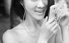 日韩无人区码卡二卡3卡4